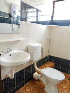 Ipoh Cozy Homestay for 10-13pax - Ipoh - 2