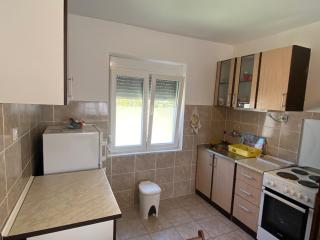 Apartman LUCIJA, dostupan 7 NOCENJA i VISE, AVAIBLE FOR RENT 7 NIGHTS AND MORE - Sutomore - 3