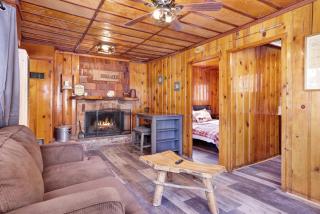 Little Pines Couples Lakeside Cabin by Big Bear Vacations - 8