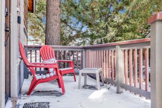 Juniper Lakeside Couples Resort Cabin by Big Bear Vacations - Big Bear Lake - 2