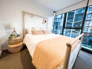 Canberra City - Parking - Self check-in - Pool - 2