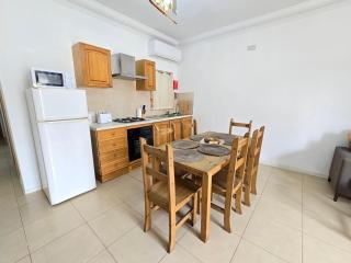 Central & Bright Apartment Free Wi-Fi - St Paul's Bay - 1