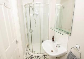 Seabirds - Cosy Ground Floor Apartment with Parking Space - Scarborough - 9
