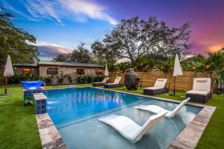 Bali Inspired home with Heated Pool, Sauna and Hot Tub! Close to Beach and Atlantic Ave - Delray Beach - 4