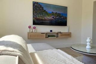 NEW - Tranquil Bliss Near Beach, Modern 3BR Retreat - Fort Lauderdale - 2