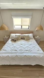 NEW - Tranquil Bliss Near Beach, Modern 3BR Retreat - Fort Lauderdale - 1