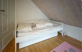 Gorgeous Home In Brösarp With Wifi - Brösarp - 8