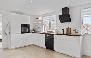 Gorgeous Home In Melby With Wifi - Melby - 4