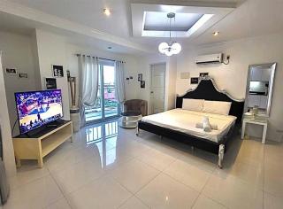 Kandi big studio, balcony, housekeeping. Netflix! - Angeles - 7