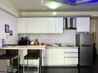 Kandi luxury 1BR, housekeeping & Netflix! - Angeles - 5