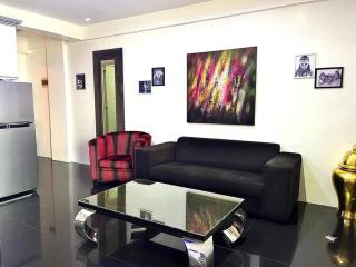 Sheryll Escapes - Kandi luxury 1BR, housekeeping & Netflix! - 4