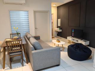 Arte Mont Kiara MITEC Publika MATRADE kuala lumpur 1R2B 4 Pax - 3