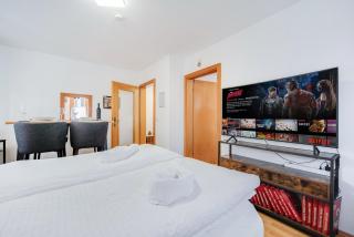 FEWO-LAVEES moderne zentrale FeWo nahe OMV Wacker Kliniken Burg -Eigener Eingang-Schlüsselloser Check in - Burghausen - 4