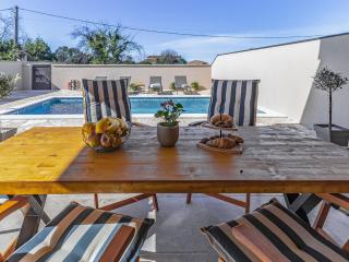 Modern home with swimming pool and wellness - Vodnjan - 2