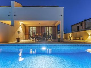 Modern home with swimming pool and wellness - Vodnjan - 3