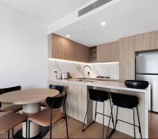 2 bed luxury casino condo - Gold Coast - 2
