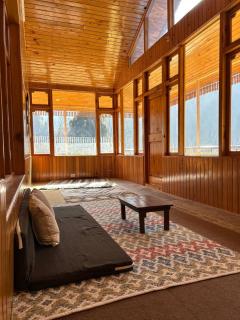 THE OFFBEAT CHALET - 4