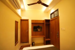 HOTEL BOSTON - Mumbai - 3