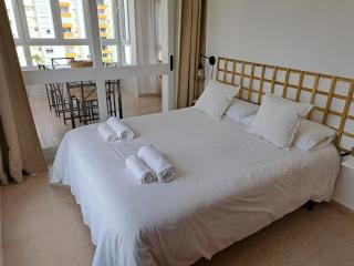 Ático primera línea de playa con vistas al Mar-Climatizado-Wifi-Parking-Solo familias - 2