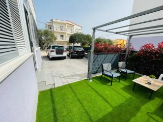 M&G Apartment Luxury Garden Apartment Kaštel Stari near Split - 3