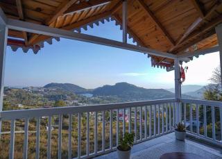 Chirping Chalet - Garden Villa with Stunning Lakeview - Nainital - 0
