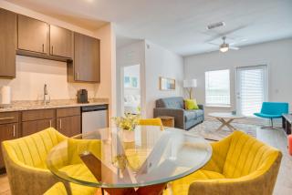 Luxe One Bedroom Apartment with Balcony - 7