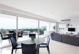 Sunset Plaza by RESAVA - 8