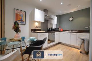 LGI Stunning 1 Bedroom Apartment By Movida Property Group Short Lets & Serviced Accommodation - Leeds - 3
