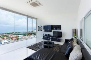 Sunset Plaza by RESAVA - 4