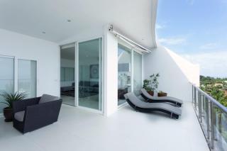 Sunset Plaza by RESAVA - 3