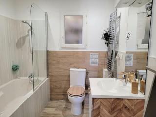 Villa duplex avec piscine et Spa - Néoules - 8