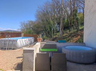 Villa duplex avec piscine et Spa - Néoules - 2