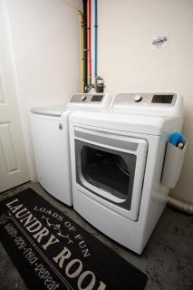 Historic Apt Mins to Beach, Convention Center, Downtown w Free Parking - 1