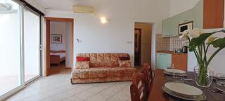 Apartments Roko Lalin - Pakoštane - 5