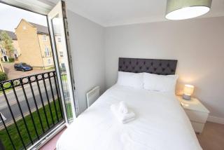 Space Apartments - Colchester -TwoBed TwoBath Flat with Balcony - Mile End - 4