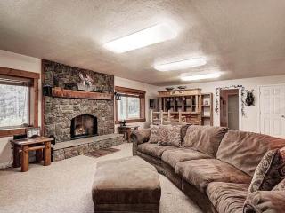 Pure Lux W Hot Tub, Zipline & Sauna! - 4