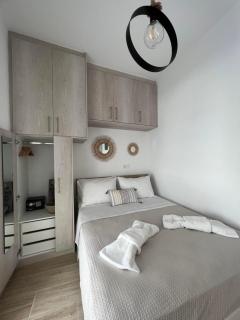 "Calm Joy & J" - Joy - 4