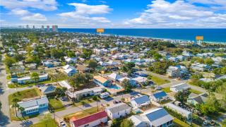 Sunshine House! 3BR 2BA Sleeps 9! Your perfect retreat for comfort and style - Panama City - 2