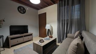 GIANNIS HOUSE - 2