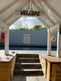 VILLA 6-10 PERS, VUE MER, Piscine Privée, PLAGE A PIEDS - Le Gosier - 1