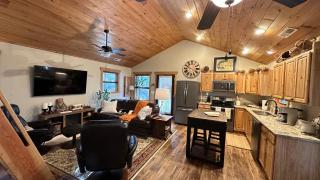 The Cabin at Merrywoods-Updated-Private-Rafting on Ocoee River-Hiking-Waterfalls-WiFi-Pets OK - 2