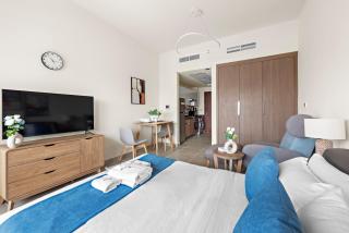 New cozy Studio in Al Furjan - 7