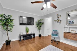 GoodLiving East Point Modern & Classy - Atlanta - 5