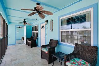 Gorgeous Near Beach Residence with Pool and Spa - Fort Myers Beach - 7
