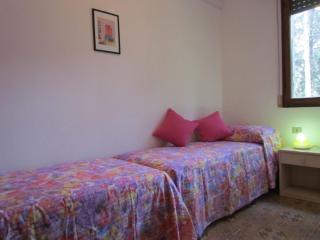 Charming apartment with fenced garden - 2