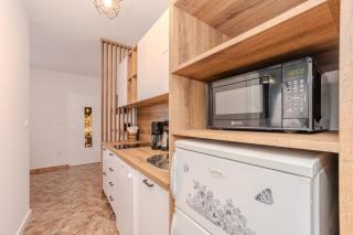 Apartments with a parking space Vir - 22930 - Vir - 2