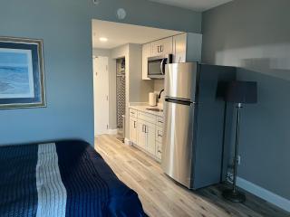 The Beach Getaway - Hampton - 9