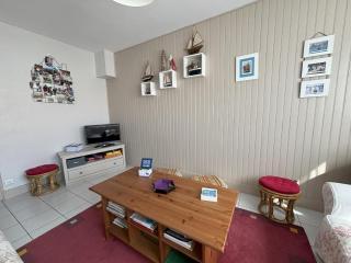 Maison 2 Chambres avec Jardin, Quartier La Chaume, Proche Plage et Commerces - FR-1-197-591 - 0