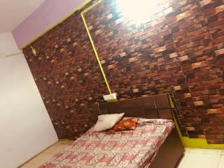 Hotel O POP Aavkar Guesthouse - 0