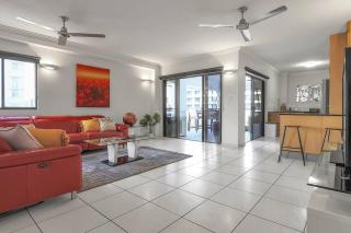 An abode on Abbott - In the heart of the city - Cairns - 2